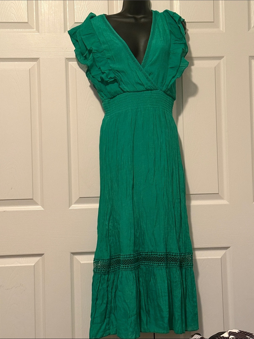 Green V-Neck Ruffle Midi Dress